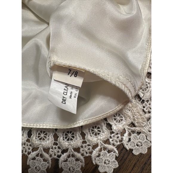 Vintage Lace Ivory Blouse With Satin Lining, Sz 7/8 - Picture 6 of 9